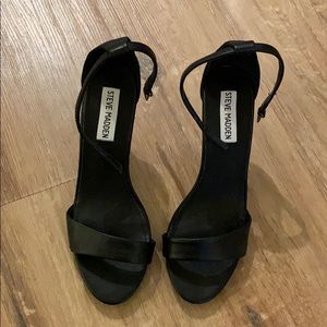 Steve Madden black Sillly Heels
